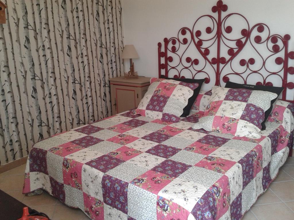 B&B Le Clos Des Cigales Cassis Room photo
