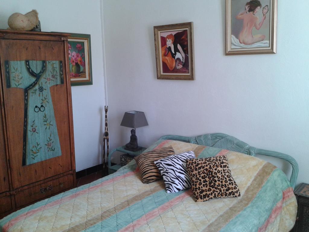 B&B Le Clos Des Cigales Cassis Room photo