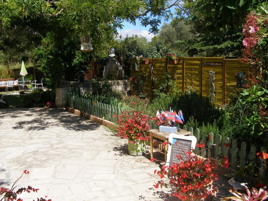 B&B Le Clos Des Cigales Cassis Exterior photo
