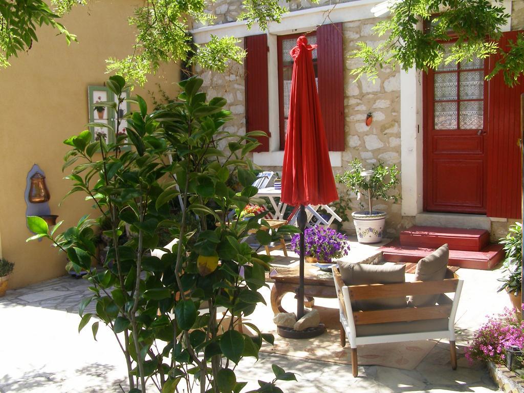 B&B Le Clos Des Cigales Cassis Exterior photo